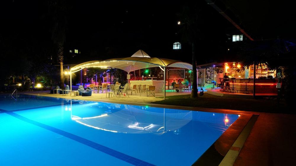 Erendiz Garden Hotel 凯梅尔 外观 照片