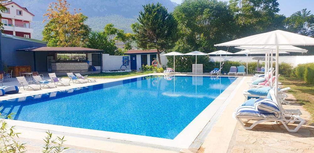 Erendiz Garden Hotel 凯梅尔 外观 照片