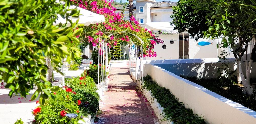 Erendiz Garden Hotel 凯梅尔 外观 照片